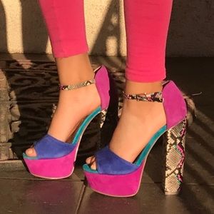 NWOT Steve Madden bright block heels